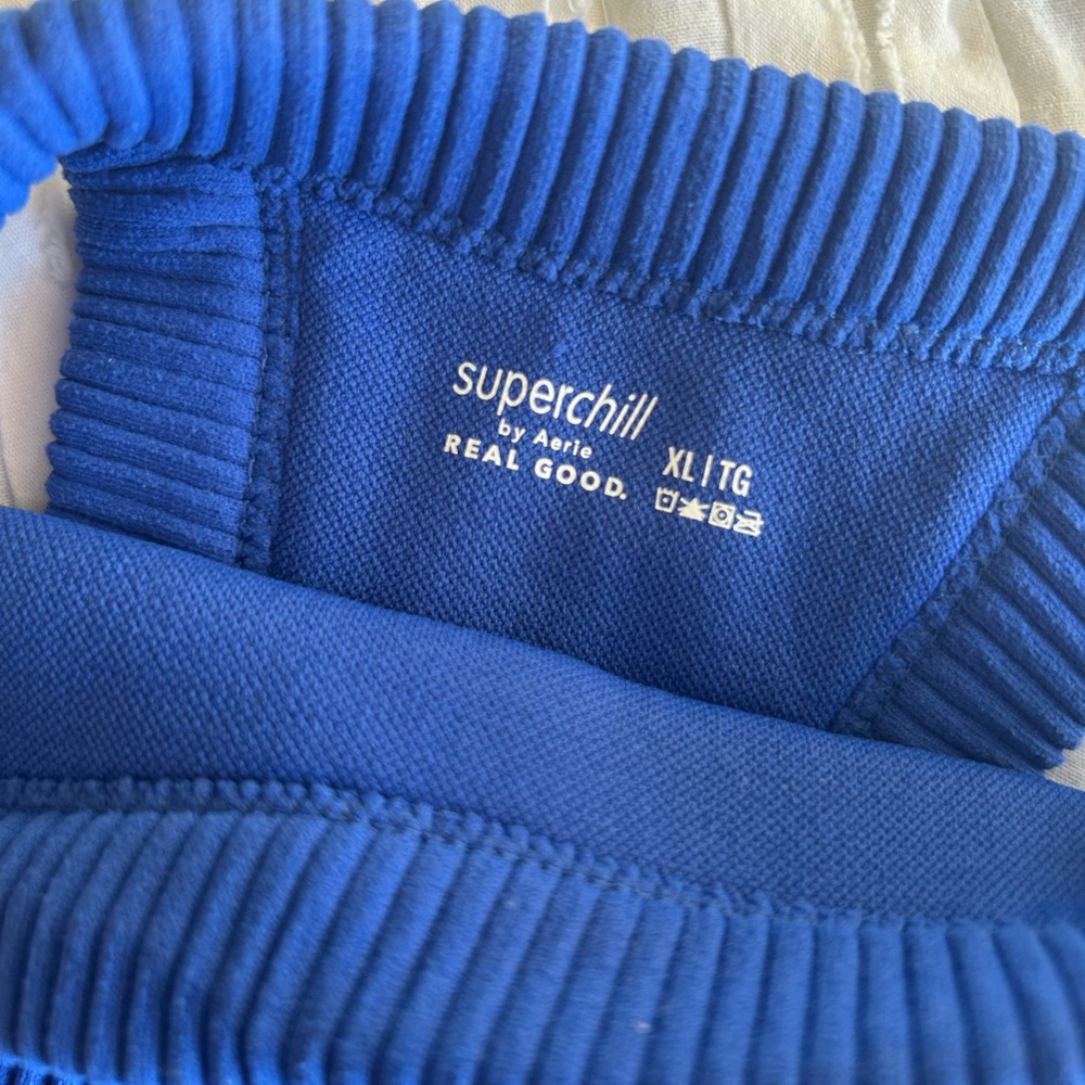 BNWT AERIE Superchill High Neck Tank Top - Picture 2 of 4